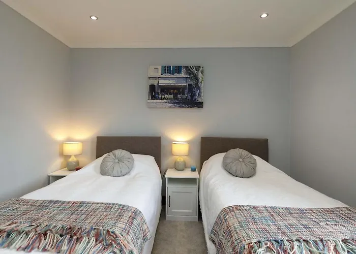 Lomond Serviced Apartments- Inglewood